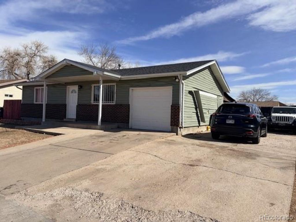 Photo of 5320 Worchester Street, Denver, CO 80239 (MLS # 7357244)