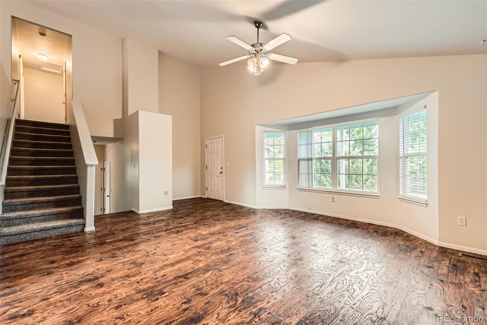 1739 Dyer Loop