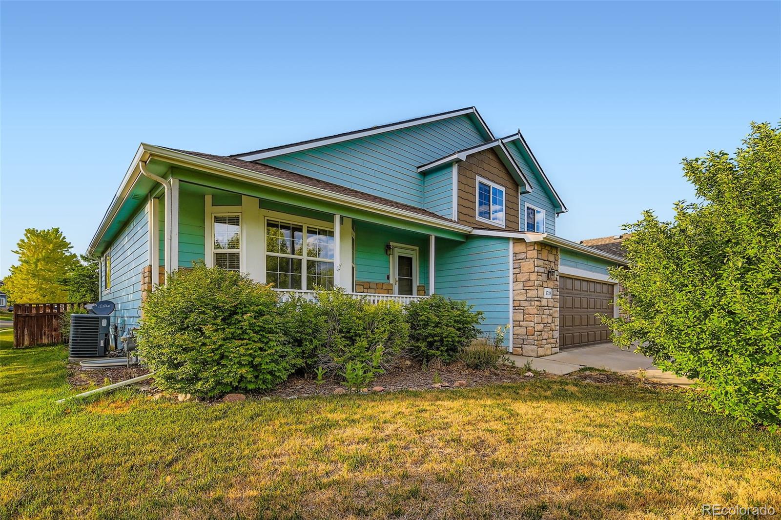 1739 Dyer Loop