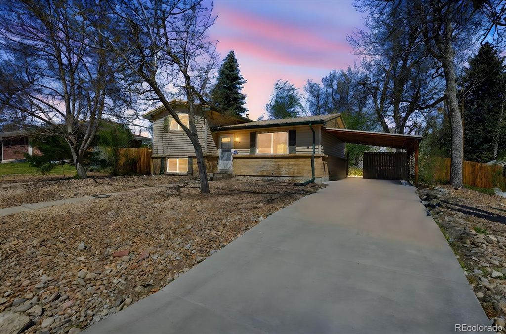 Photo of 11549 W Virginia Avenue, Lakewood, CO 80226 (MLS # 5264395)