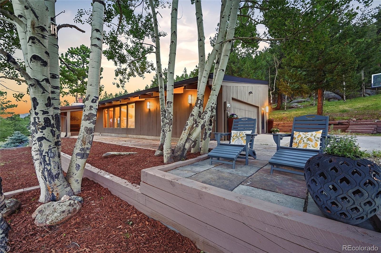 32042 Horseshoe Drive
