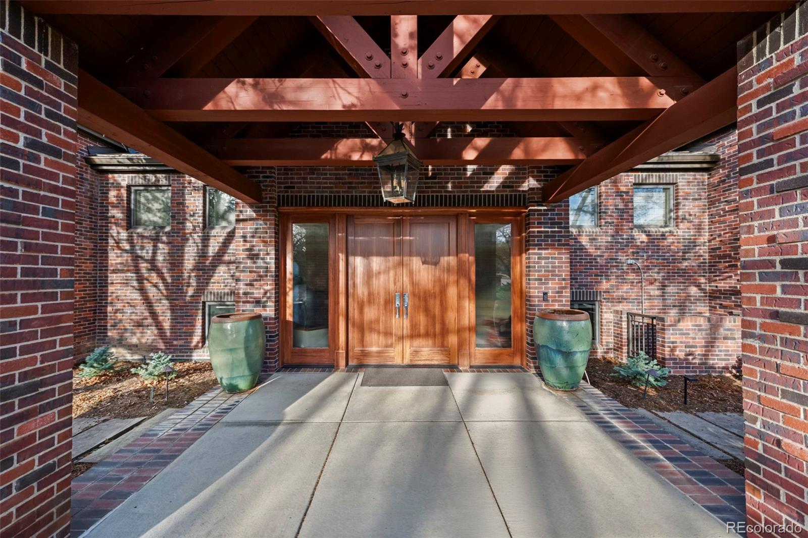 8414 Firethorn Court