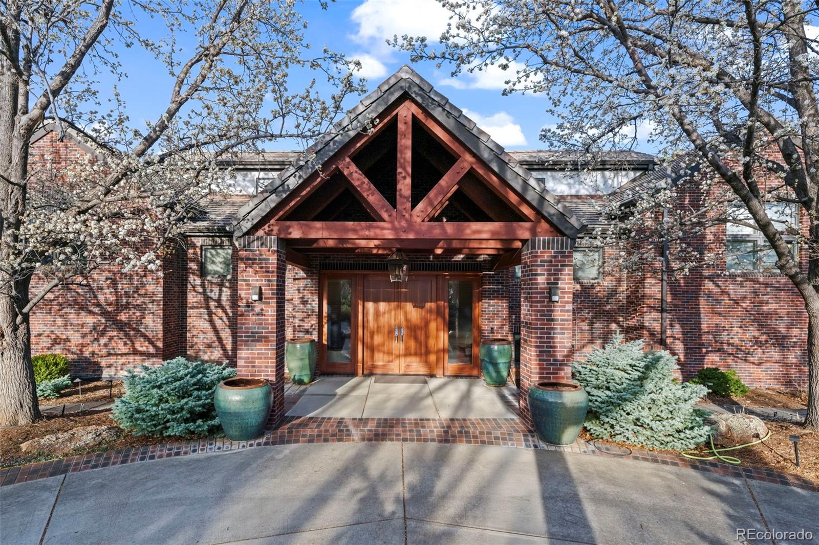 8414 Firethorn Court