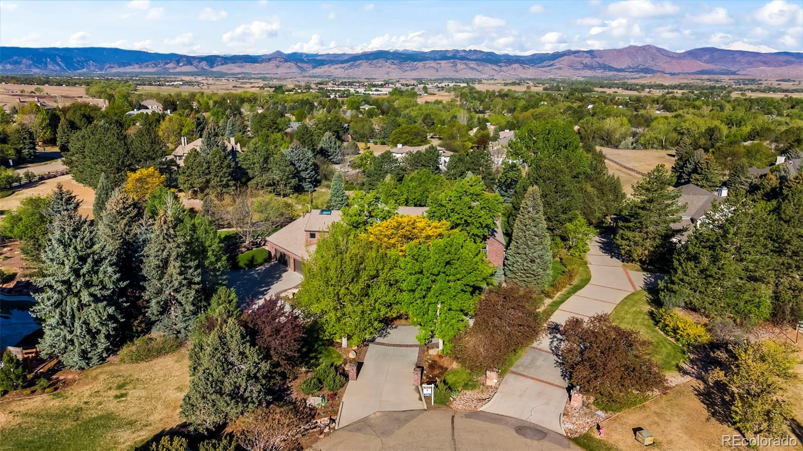 8414 Firethorn Court