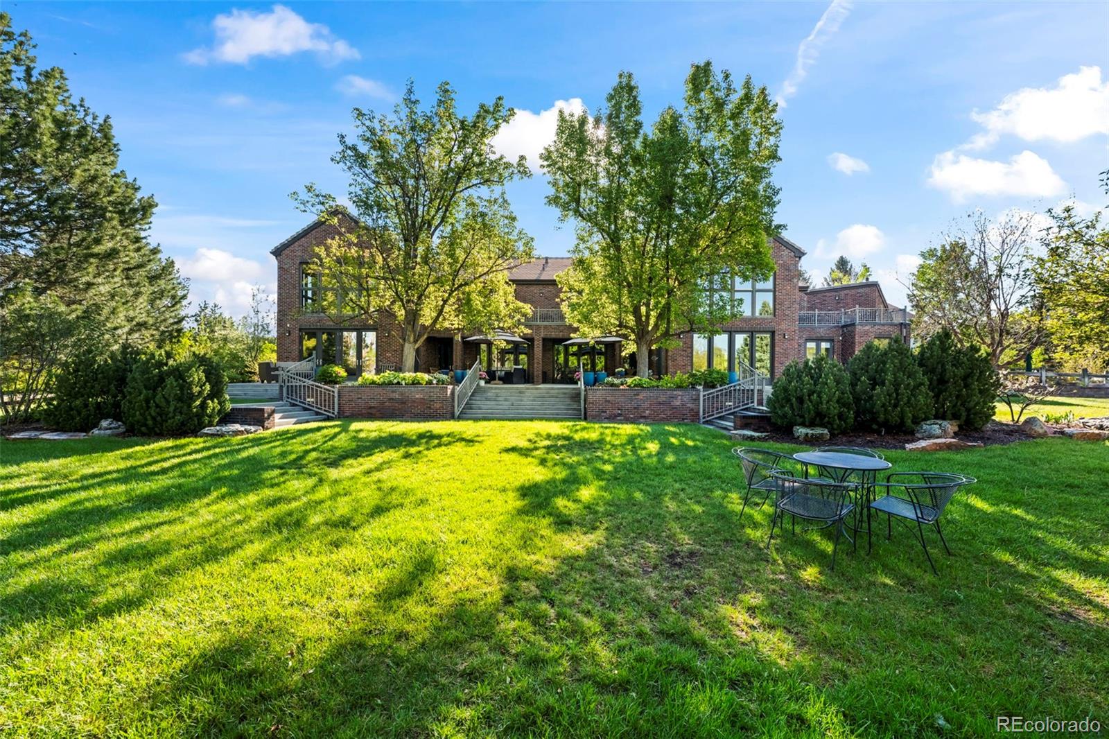 8414 Firethorn Court