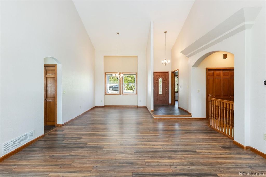 Photo of 6668 Fairways Drive, Longmont, CO 80503 (MLS # 5930006)