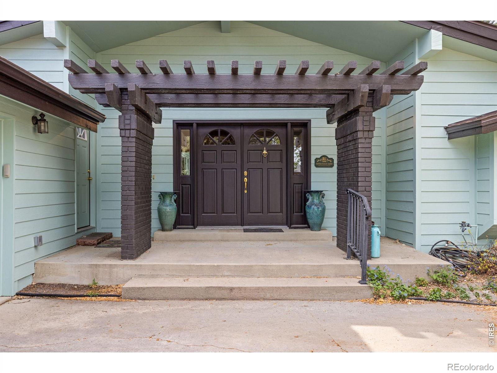 7598 Estate Circle