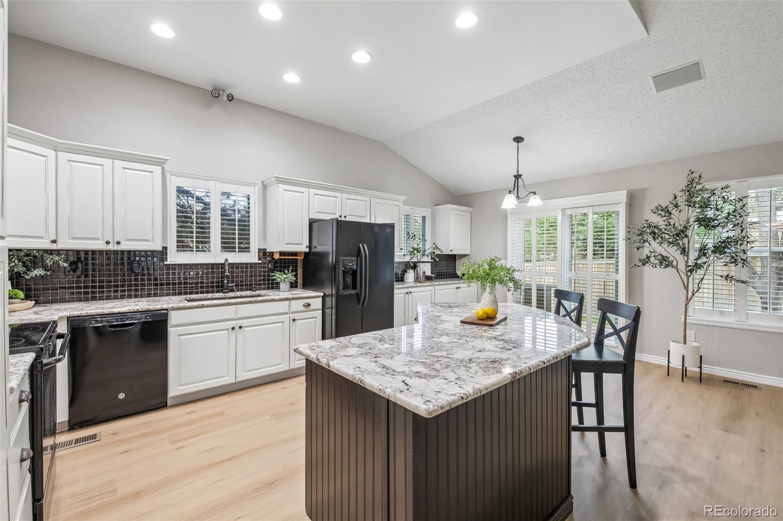 9805 Foxhill Circle