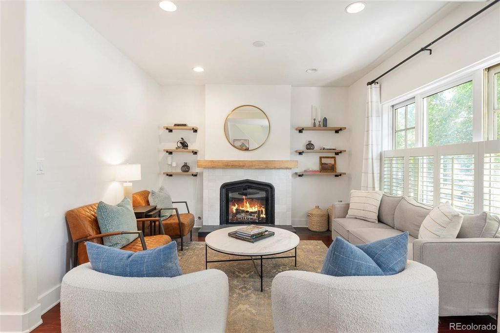 Photo of 623 S Logan Street, Denver, CO 80209 (MLS # 2488103)