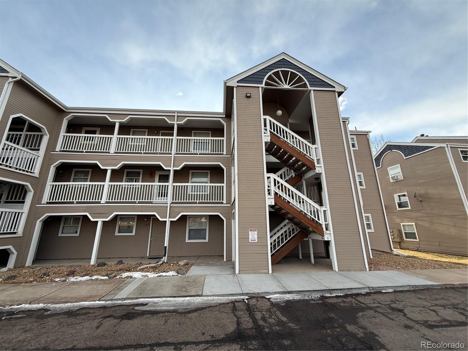 1211 S Gilbert Street