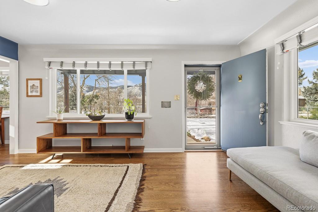 2713 Lookout View Drive