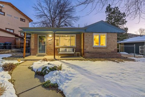 Photo of 2713 Lookout View Drive, Golden, CO 80401 (MLS # 3885490)