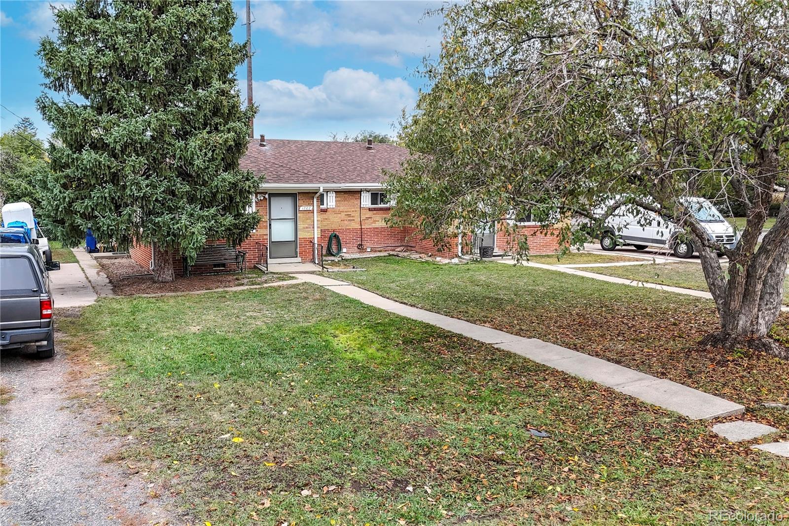 1700-02 Iris Street