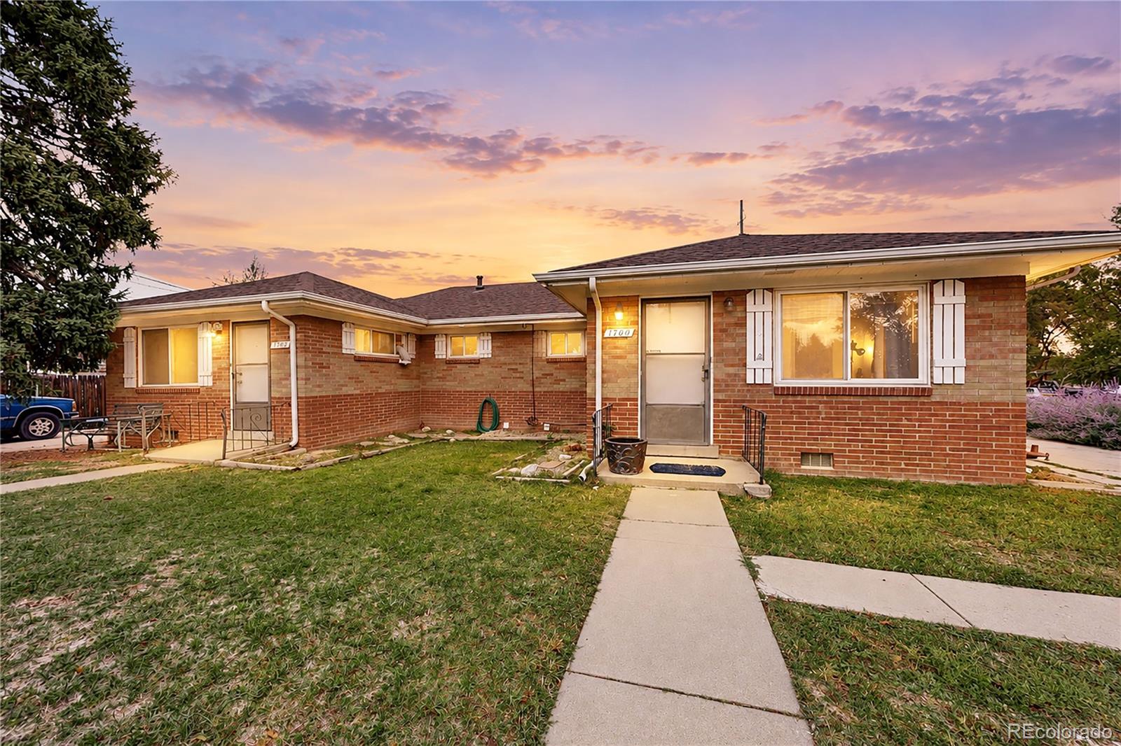 1700-02 Iris Street