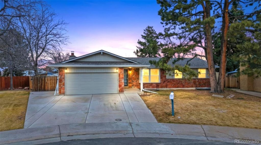 Photo of 11451 W Louisiana Avenue, Lakewood, CO 80232 (MLS # 4695576)