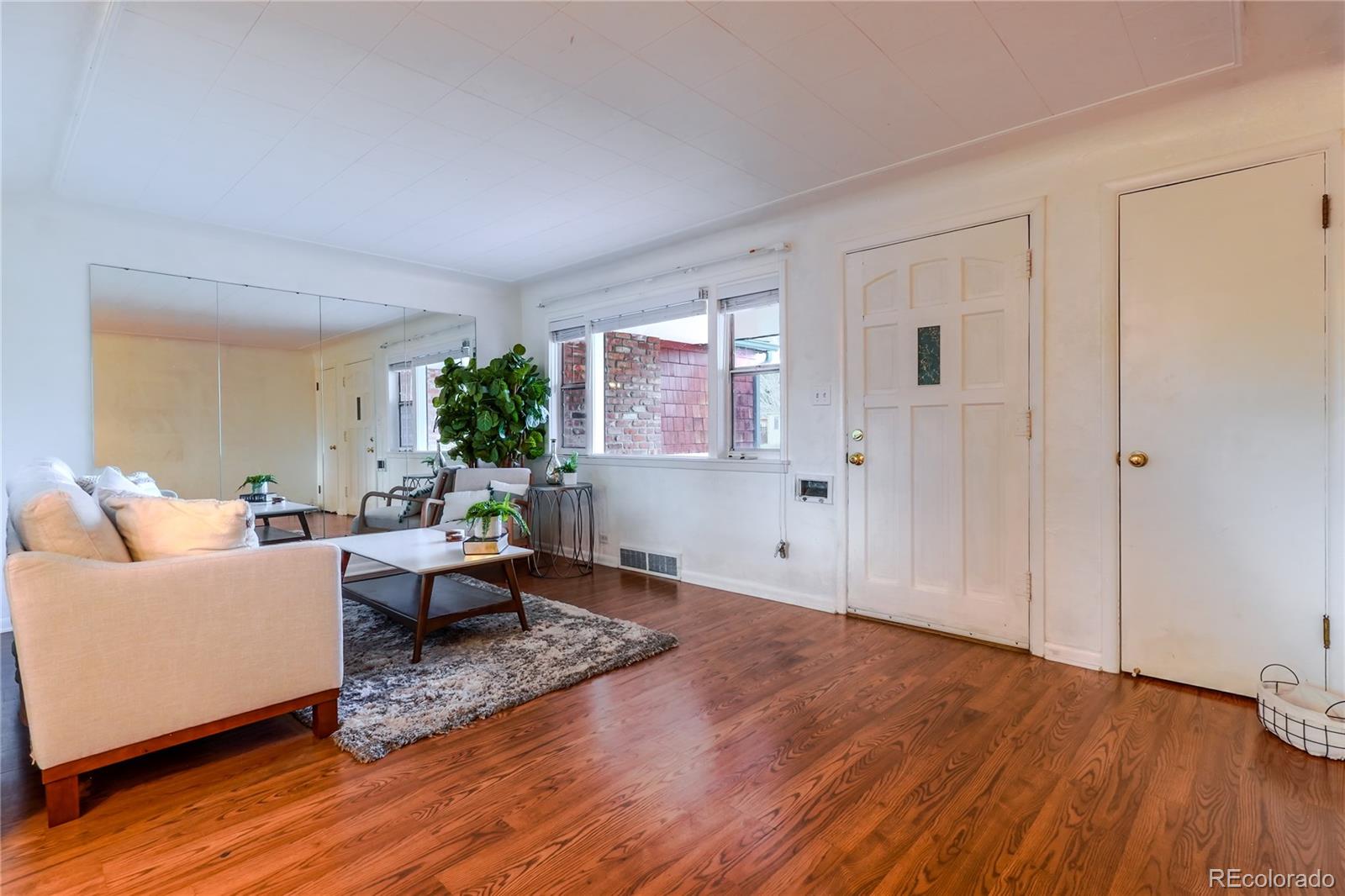 3225 S Williams Street