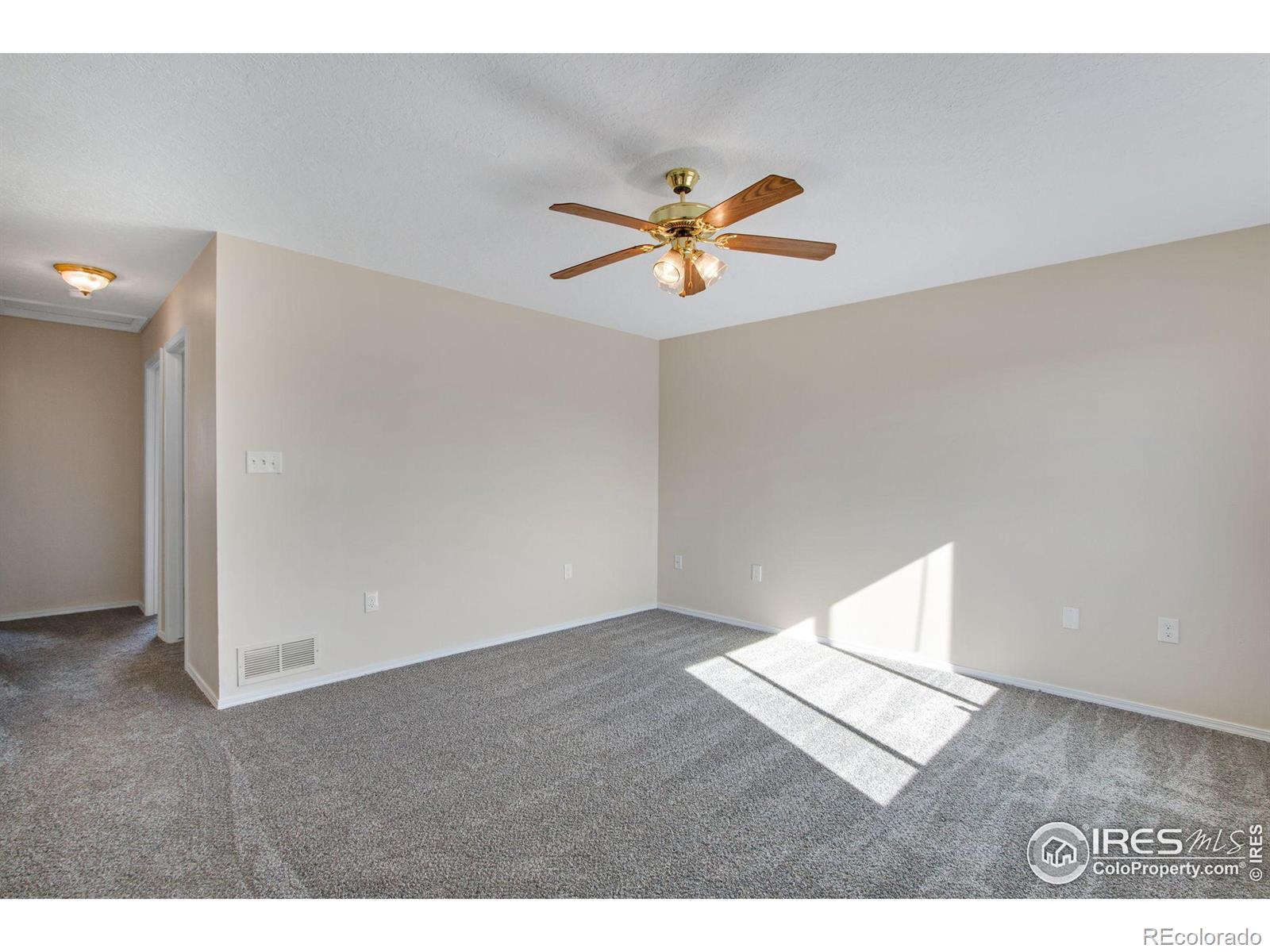 1611 42nd Street