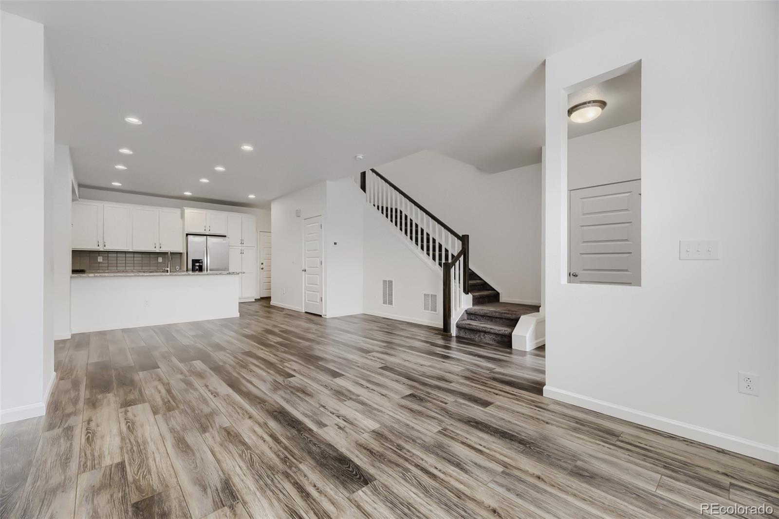 11512 Dewey Street