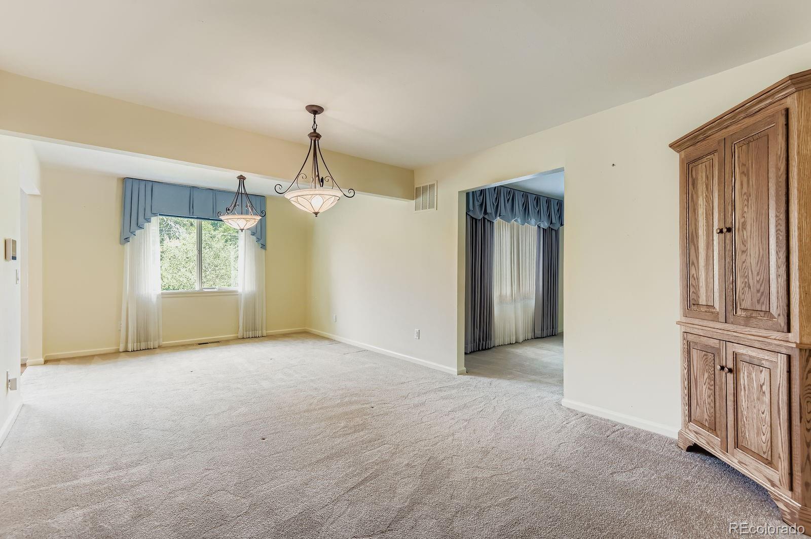 6801 S Gilpin Circle W