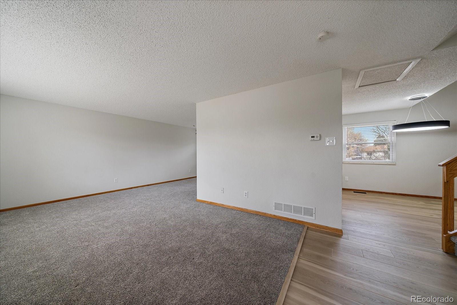 10961 Gray Circle