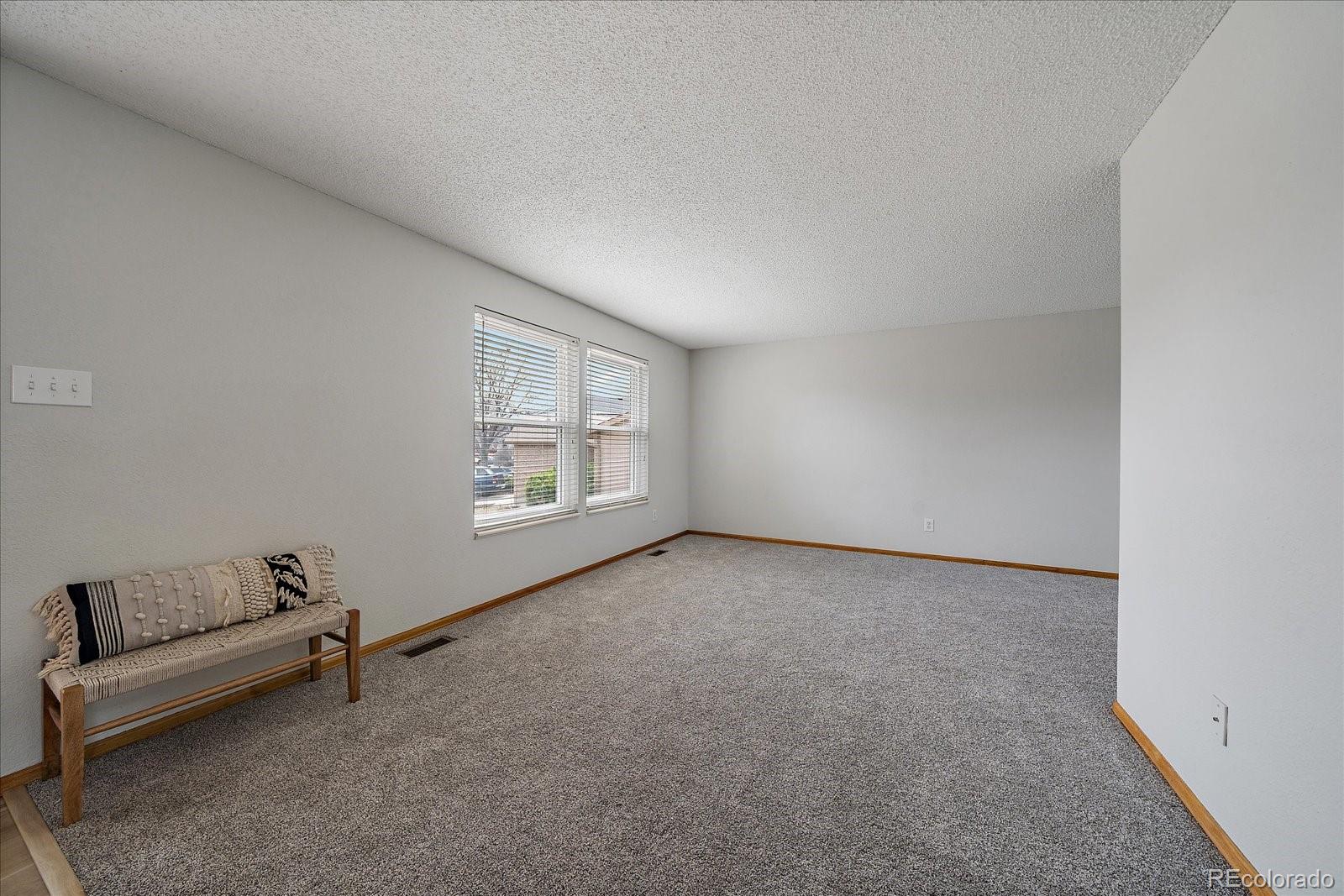 10961 Gray Circle