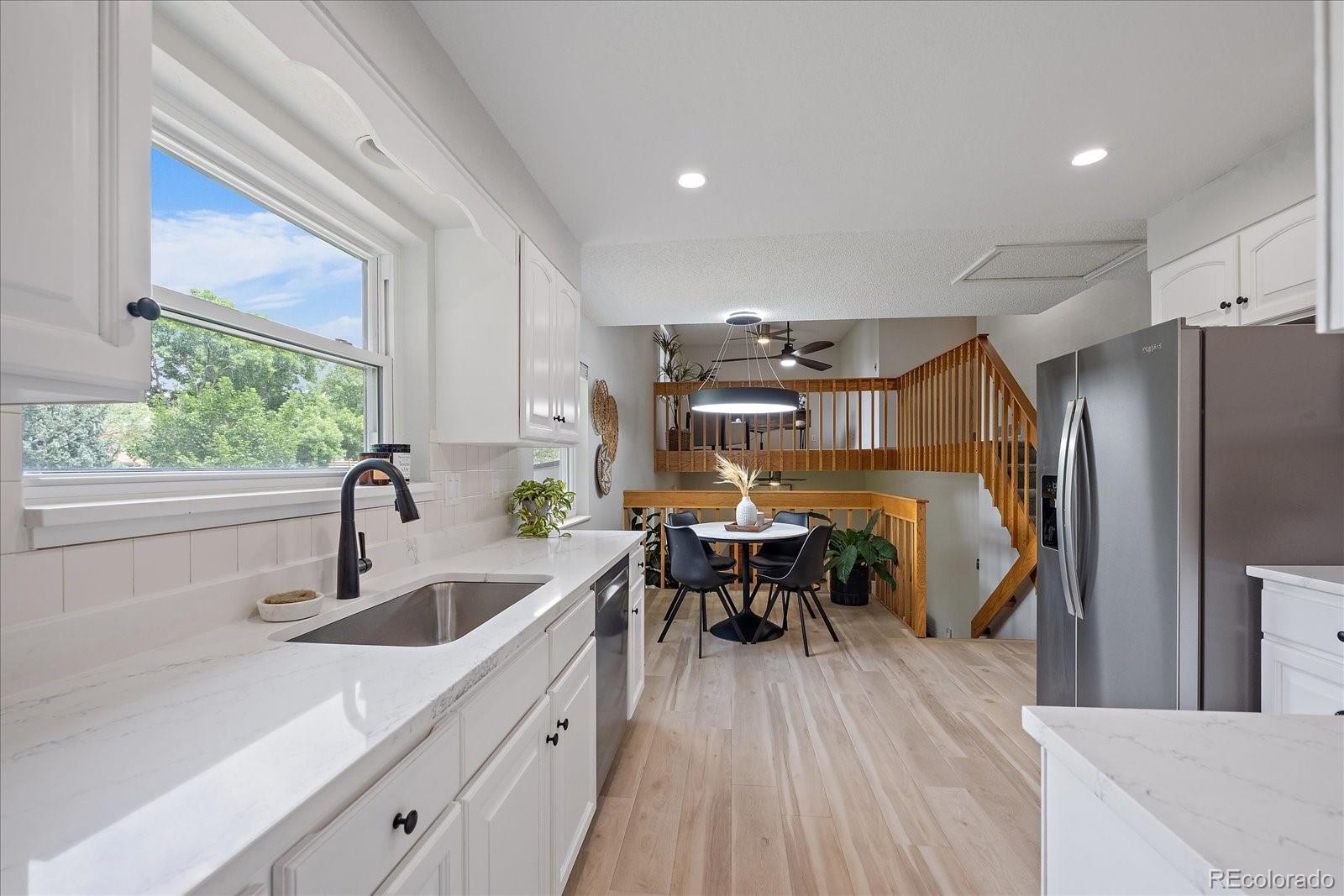 10961 Gray Circle