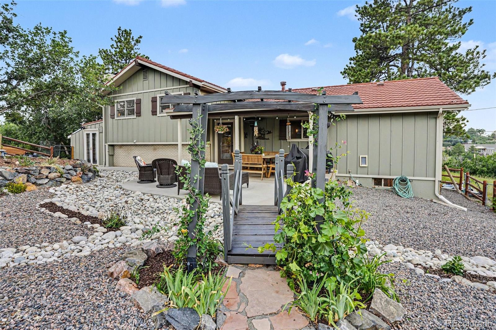 9338 Clydesdale Road