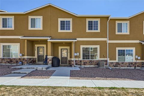 Townhouse in Colorado Springs CO 7516 Silver Larch Point.jpg