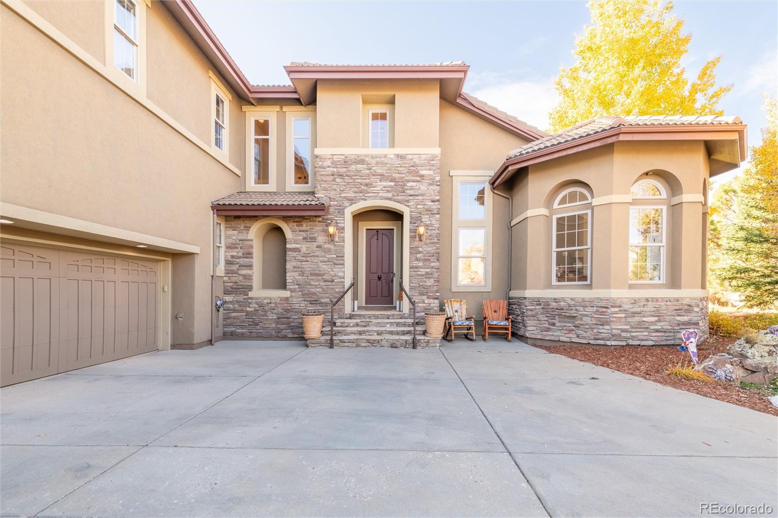 6293 Ellingwood Point Way