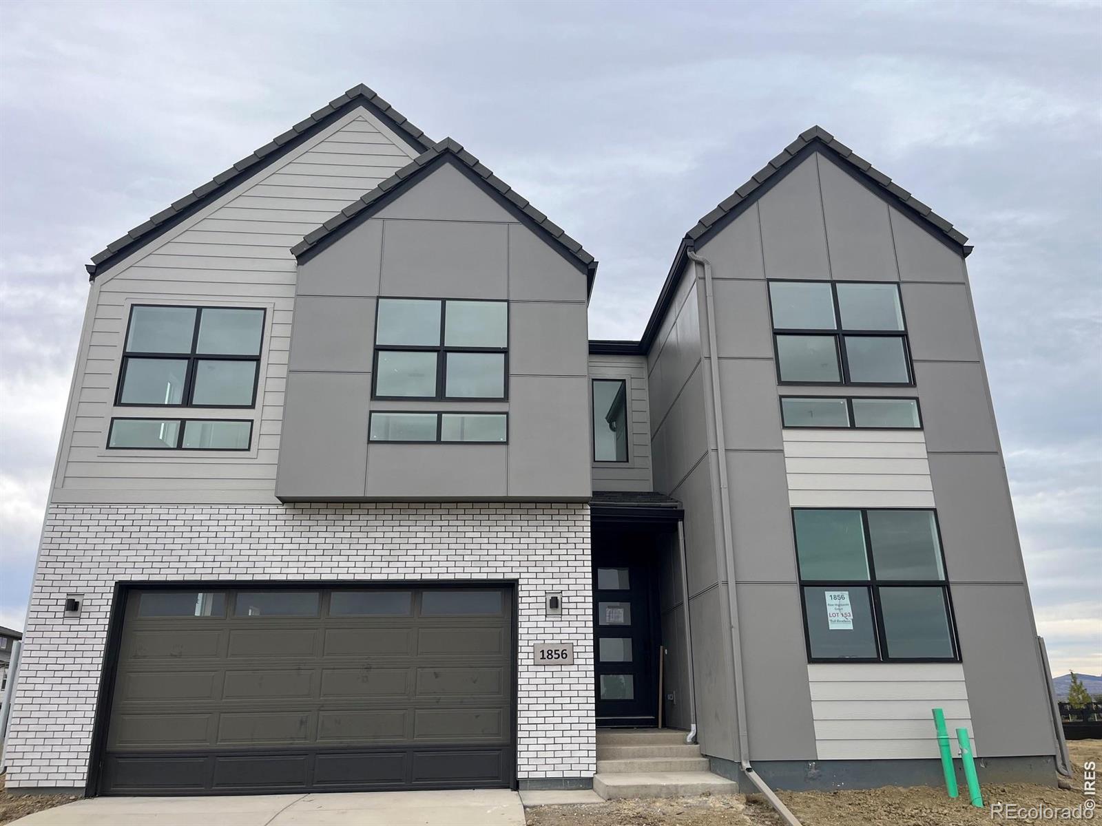 1856 River Highlands Court