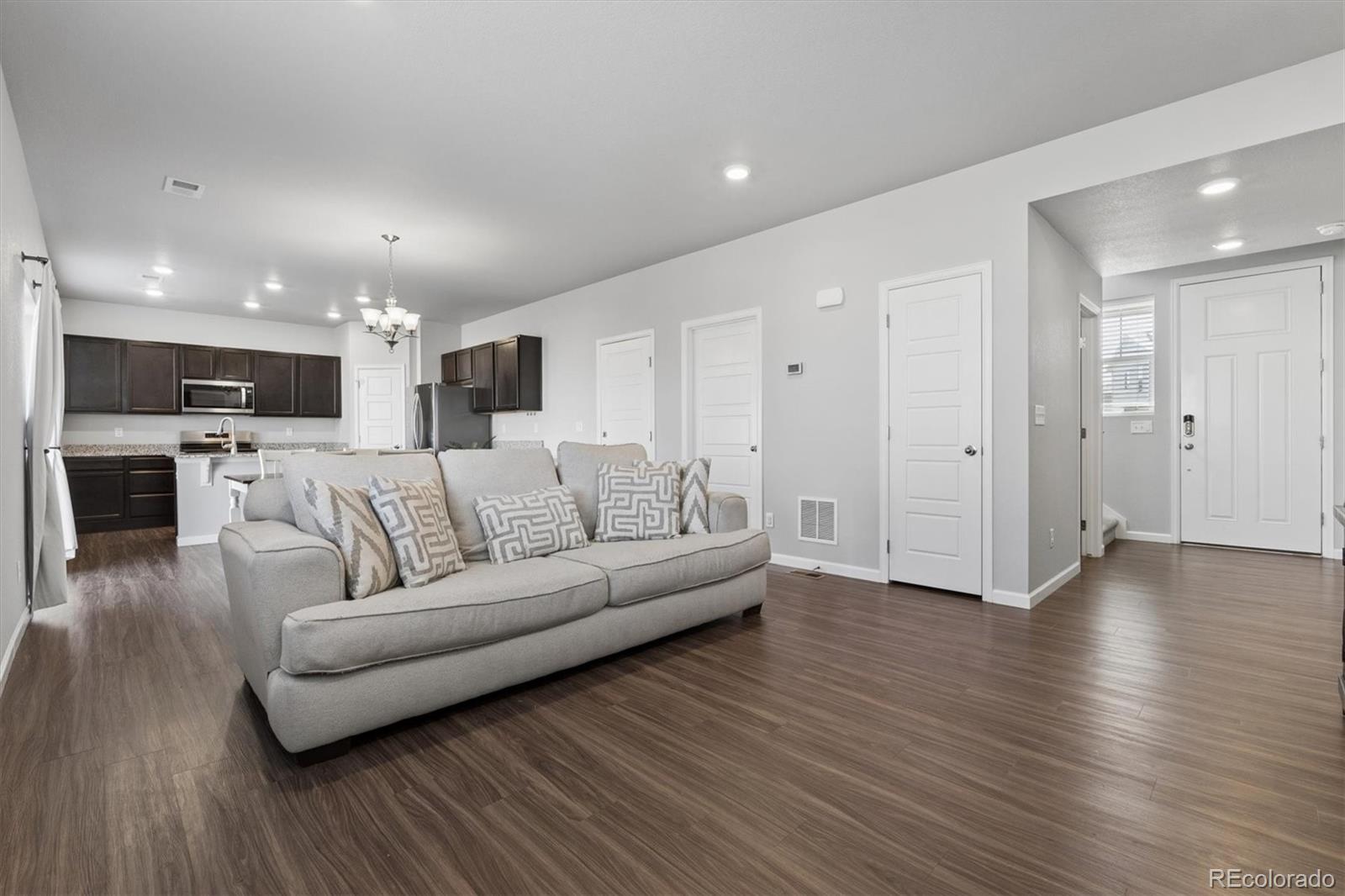 6225 Sherwood Avenue