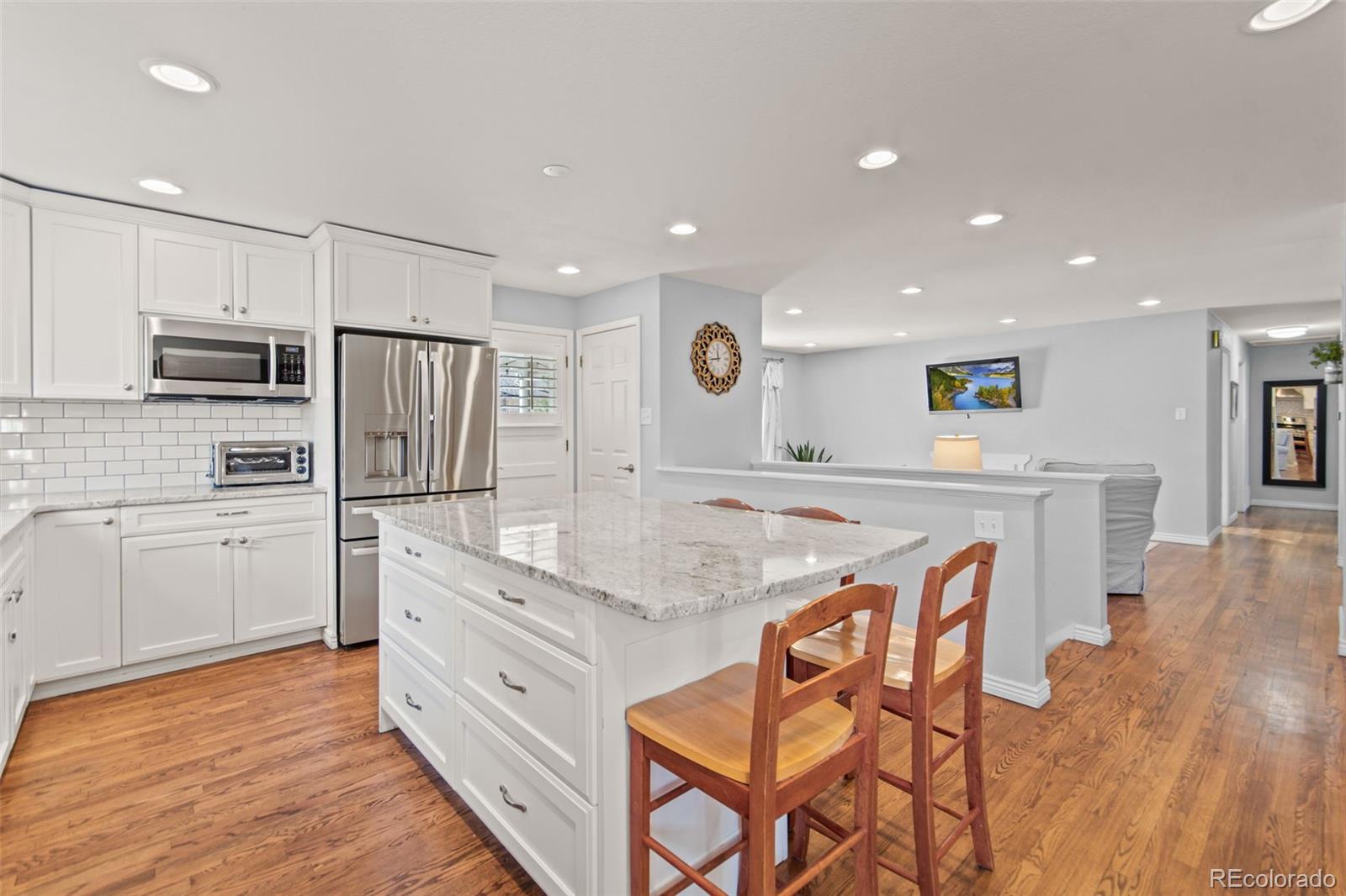 840 E Dogwood Avenue