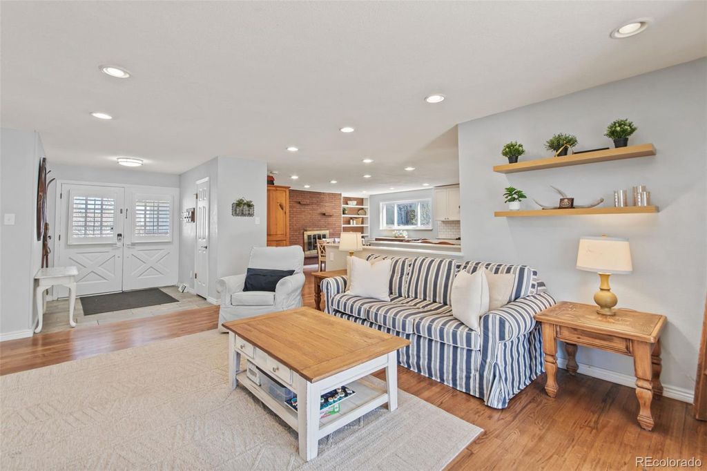 Photo of 840 E Dogwood Avenue, Centennial, CO 80121 (MLS # 9653854)