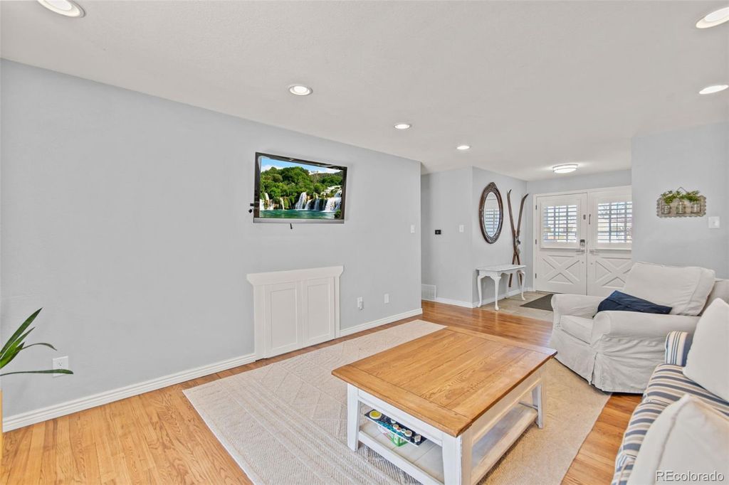 Photo of 840 E Dogwood Avenue, Centennial, CO 80121 (MLS # 9653854)