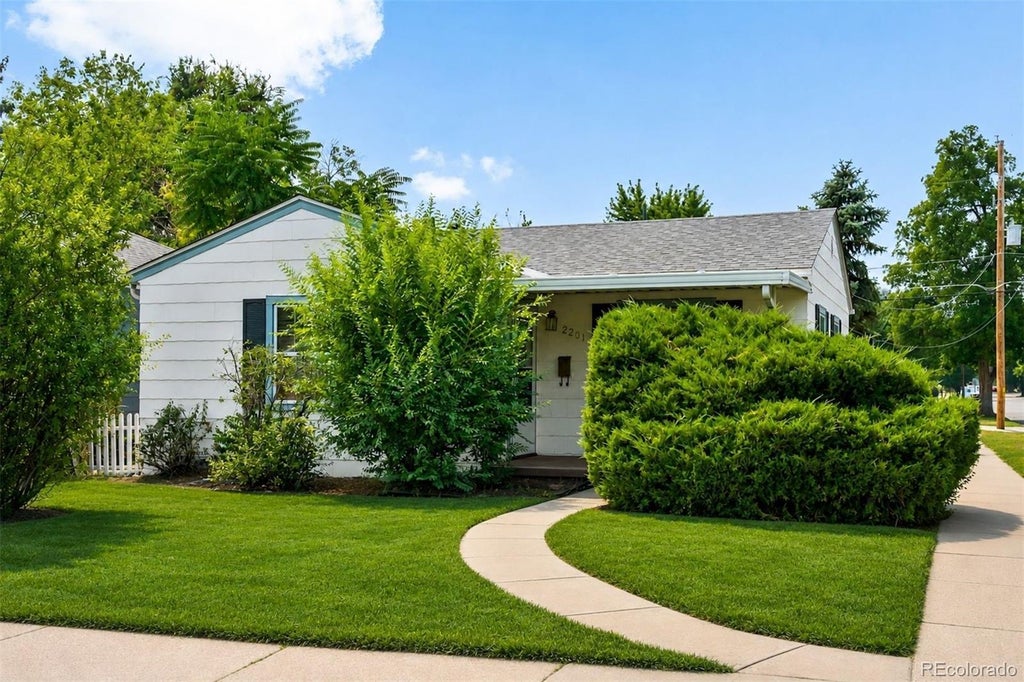 Photo of 2201 S Franklin Street, Denver, CO 80210 (MLS # 7630516)