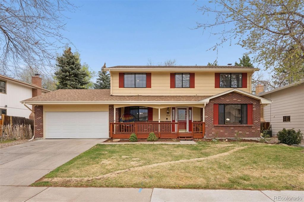 Photo of 8015 W Calhoun Place, Littleton, CO 80123 (MLS # 5313948)