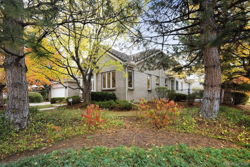 Photo of 44 Golden Eagle Road, Littleton, CO 80121 (MLS # 6706734)
