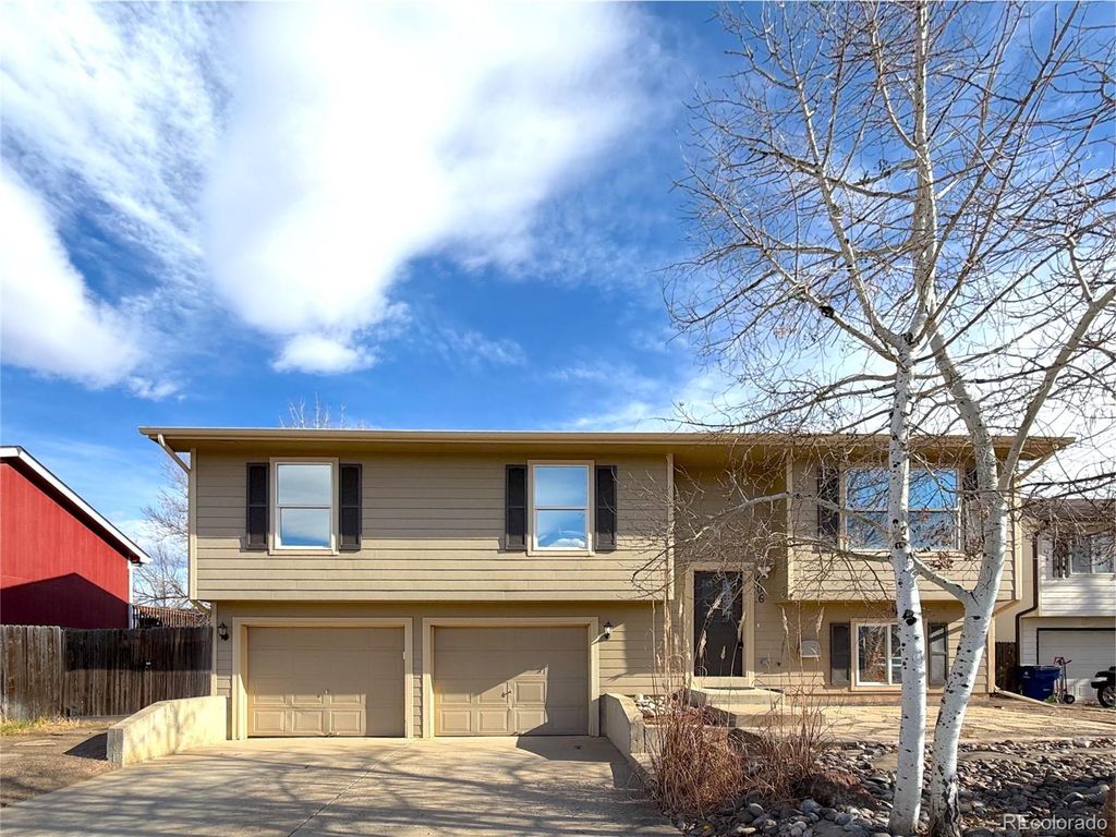 Photo of 406 Sundance Circle, Dacono, CO 80514 (MLS # 9892907)