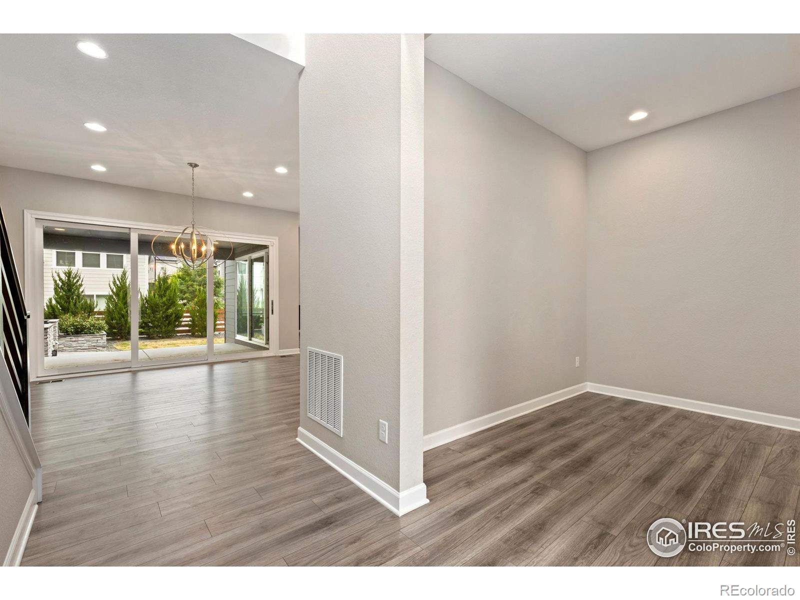 797 Flora View Drive