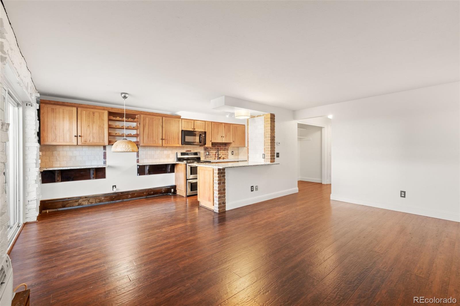 1270 N Marion Street 211