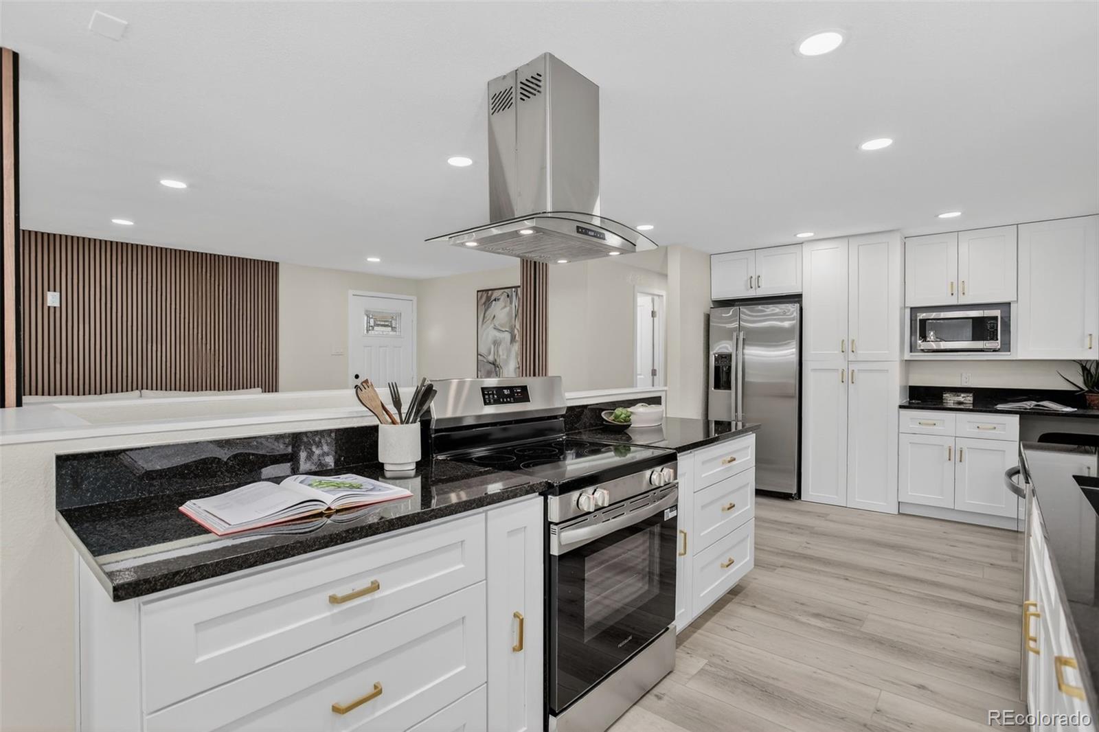 10523 W 62nd Place