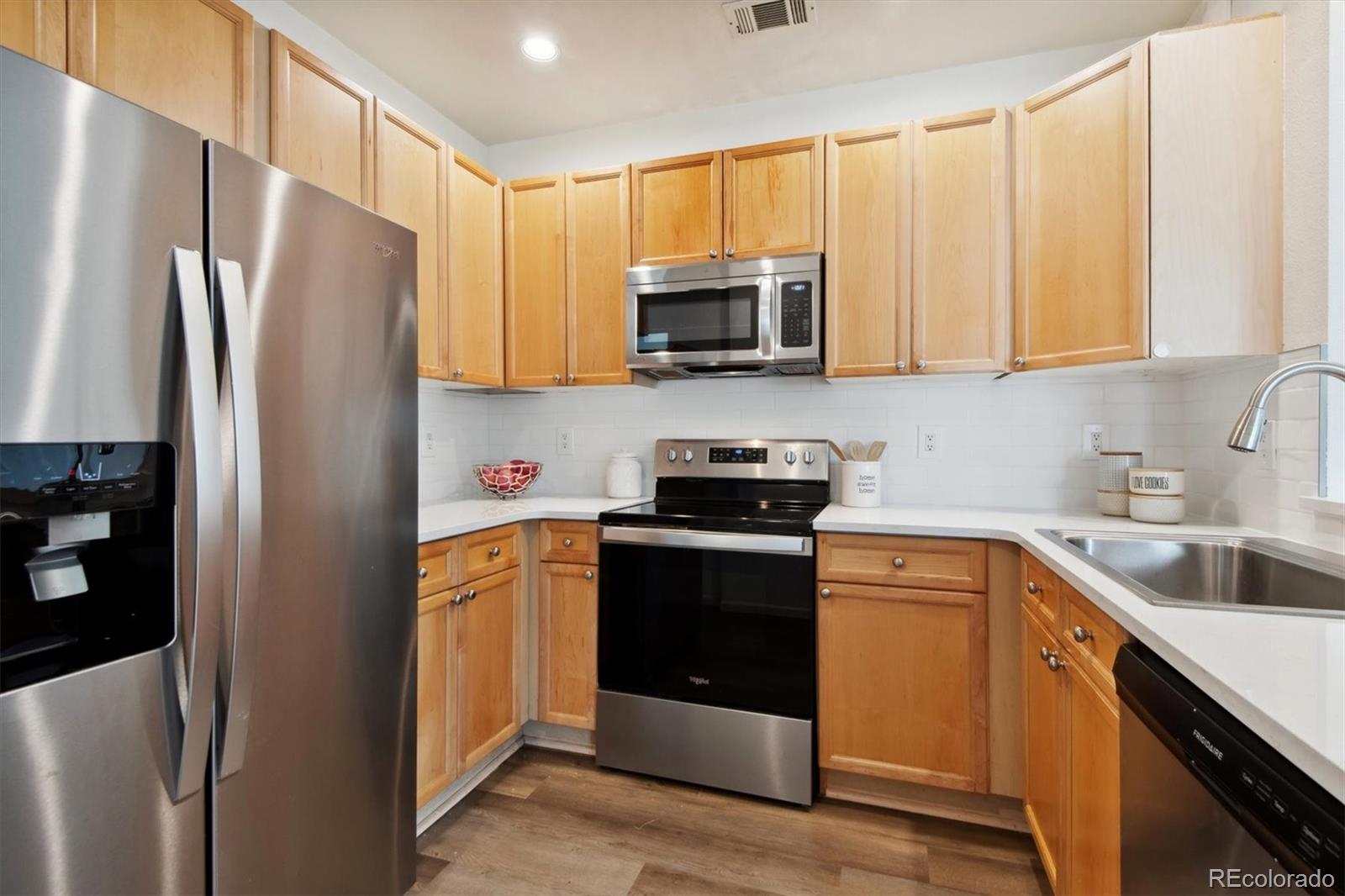 2708 Syracuse Street 109, Denver, CO, 80238 2 2708 Syracuse Street 109