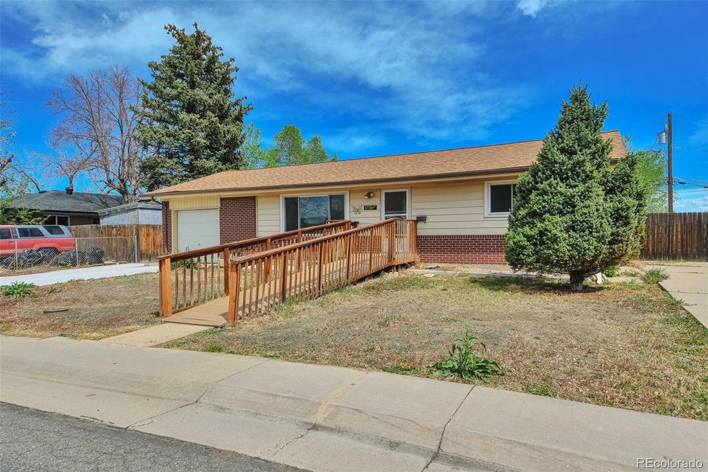 Photo of 5718 Iris Street, Arvada, CO 80002 (MLS # 6898004)