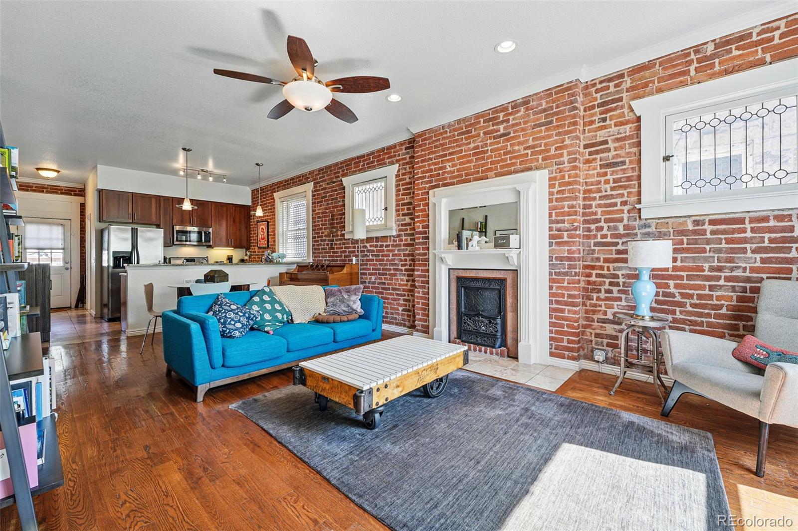 1438 N Franklin Street 100