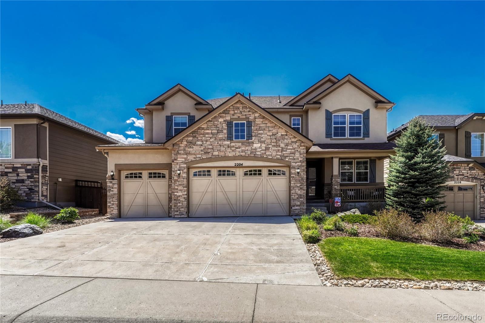 2204 Treetop Drive