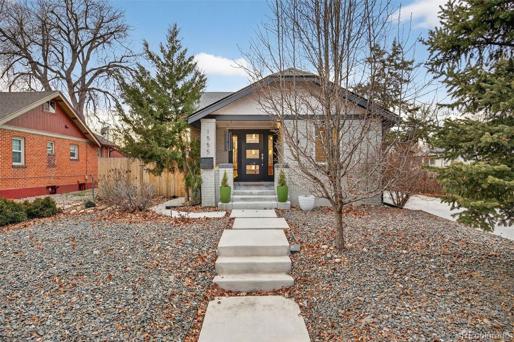 Photo of 1555 Rosemary Street, Denver, CO 80220 (MLS # 5332149)