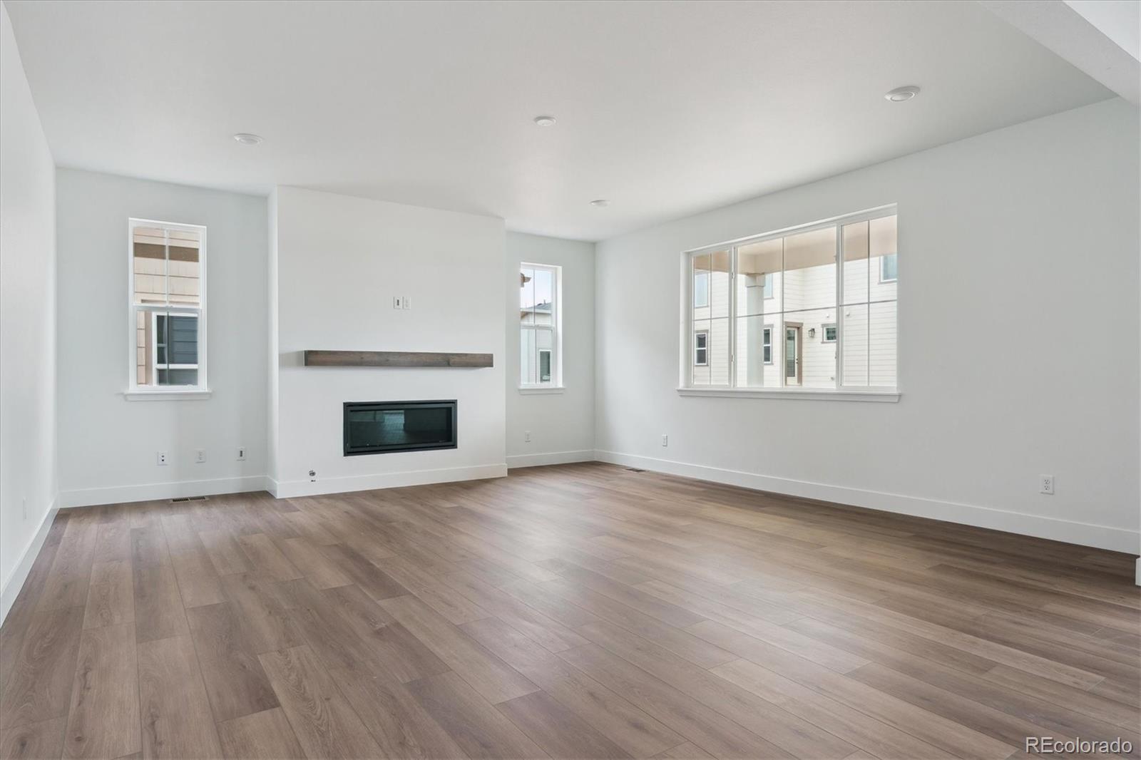 8230 Snake River Street, Littleton, CO, 80125 4 8230 Snake River Street