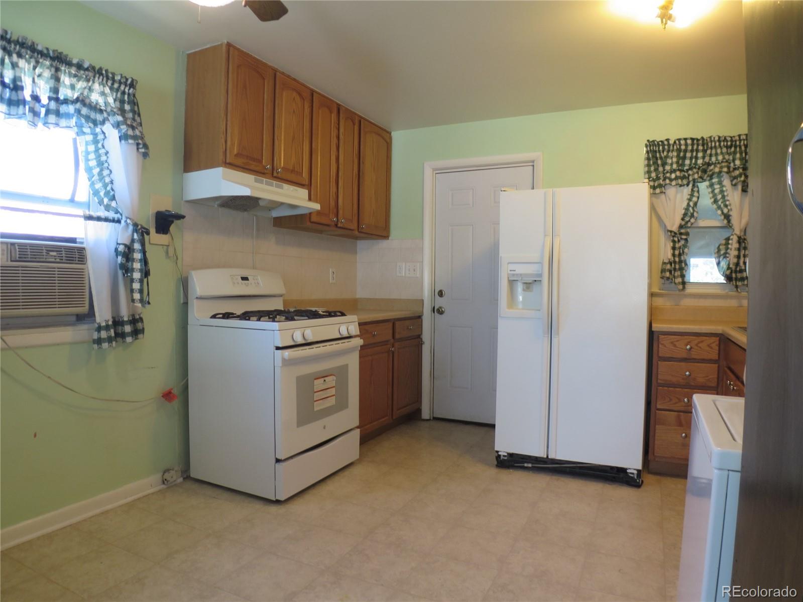 875 Kenton Street, Aurora, CO, 80010 4 875 Kenton Street