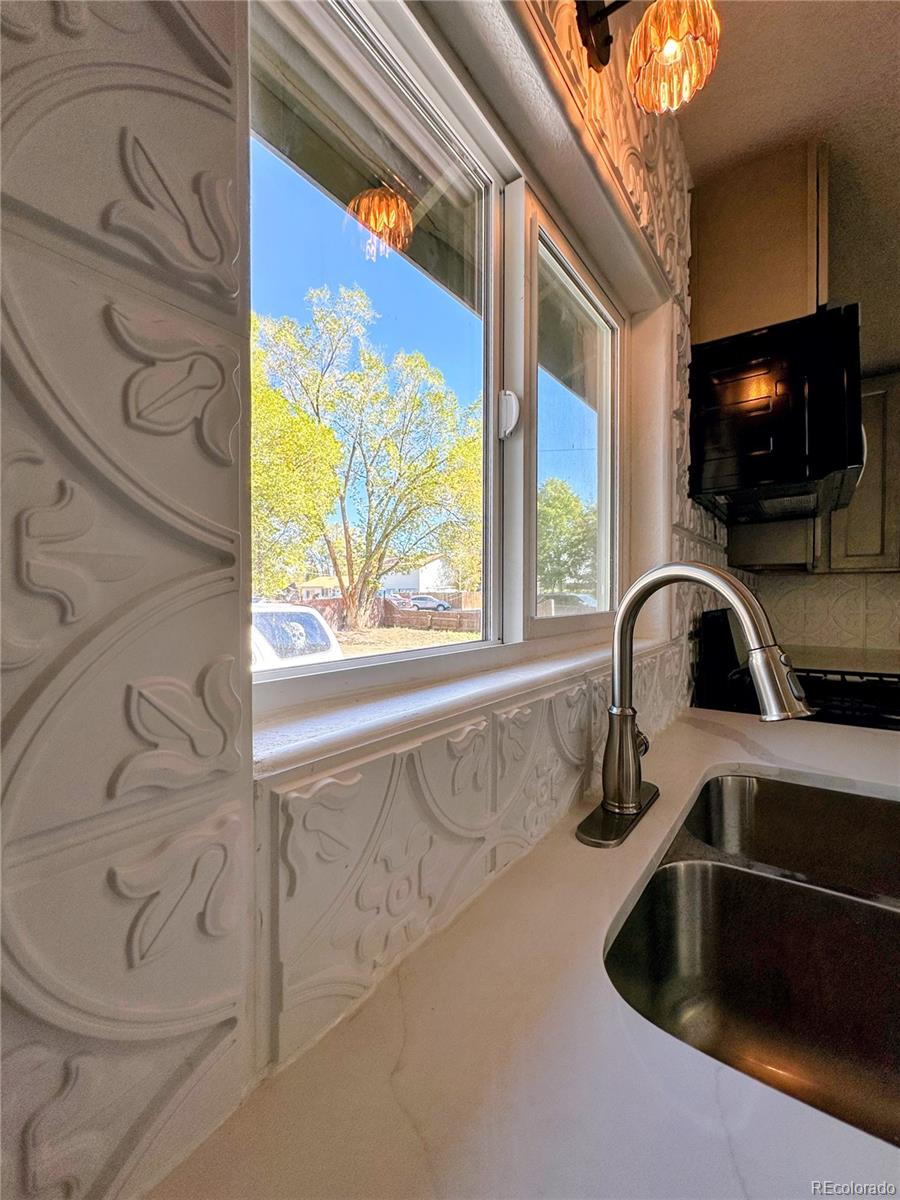 1121 San Juan Avenue, Alamosa, CO, 81101 4 1121 San Juan Avenue