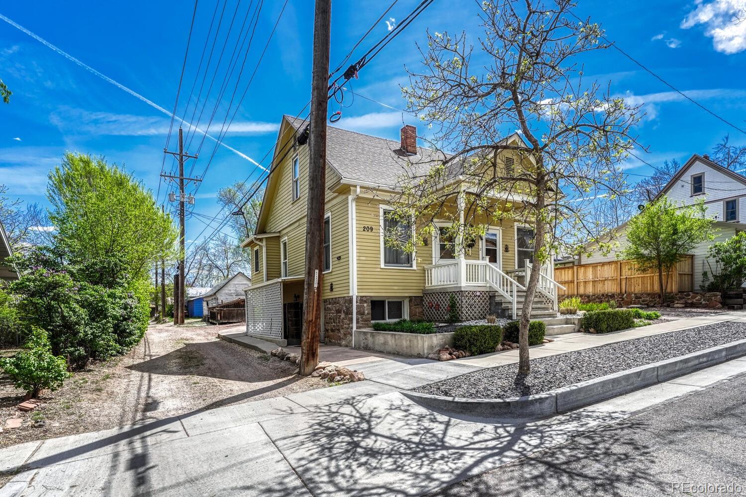 209 N Arcadia Street